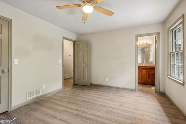 5361 Hog Mountain Road, Flowery Branch, GA 30542