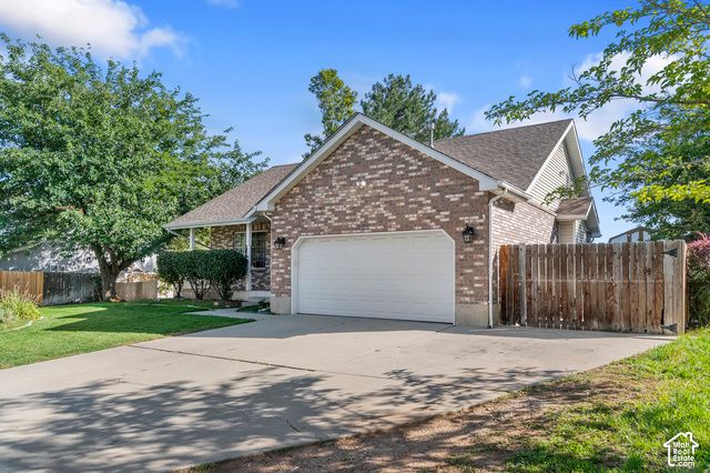 3925 W DUNKELD ST, South Jordan, UT 84095
