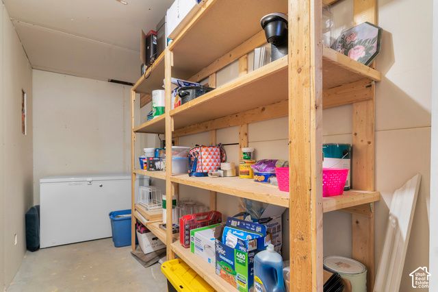 3925 W DUNKELD ST, South Jordan, UT 84095