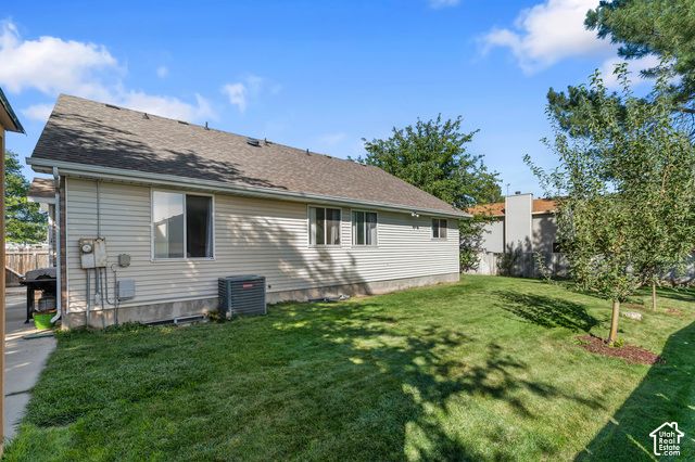 3925 W DUNKELD ST, South Jordan, UT 84095
