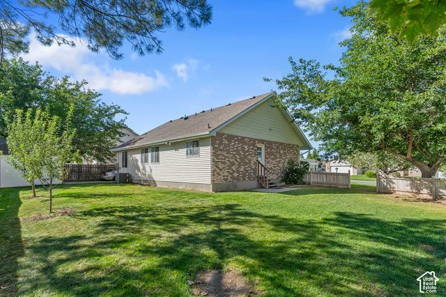 3925 W DUNKELD ST, South Jordan, UT 84095