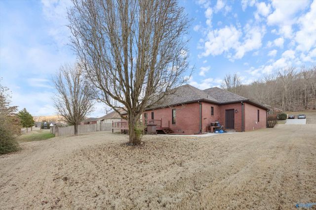 2316 Little Cove Road, Owens Cross Roads, AL 35763