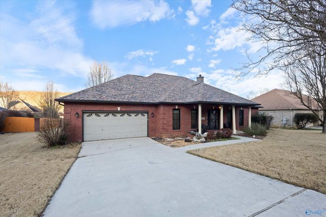 2316 Little Cove Road, Owens Cross Roads, AL 35763