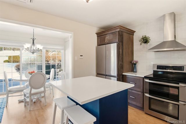 27 Hearthside Drive, Mount Sinai, NY 11766