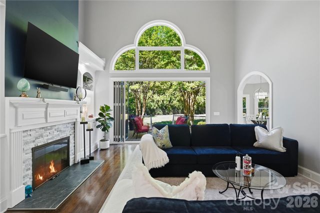 18928 Peninsula Point Drive, Cornelius, NC 28031