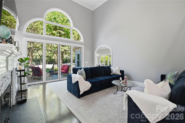 18928 Peninsula Point Drive, Cornelius, NC 28031