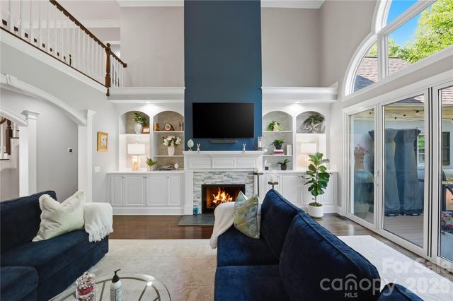 18928 Peninsula Point Drive, Cornelius, NC 28031