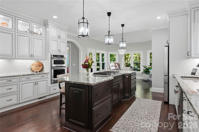 18928 Peninsula Point Drive, Cornelius, NC 28031
