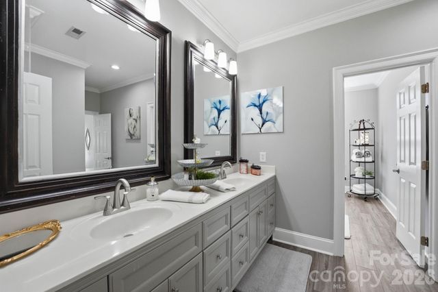 18928 Peninsula Point Drive, Cornelius, NC 28031