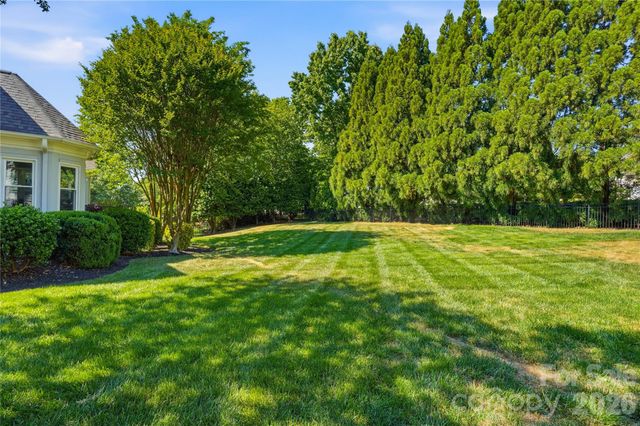 18928 Peninsula Point Drive, Cornelius, NC 28031