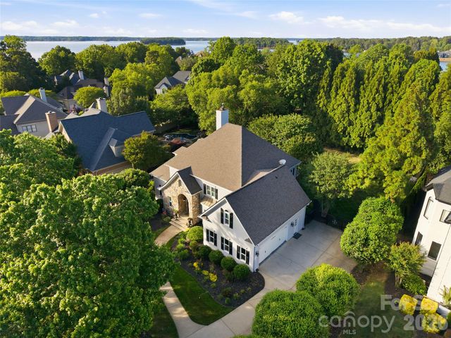 18928 Peninsula Point Drive, Cornelius, NC 28031