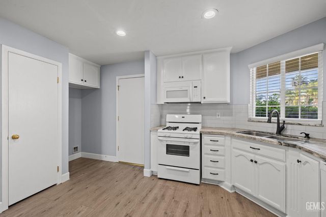 5918 Potenza Lane, Bakersfield, CA 93308