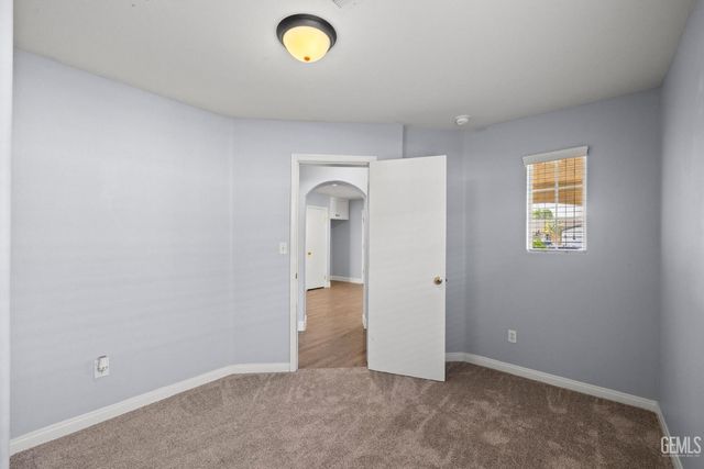 5918 Potenza Lane, Bakersfield, CA 93308