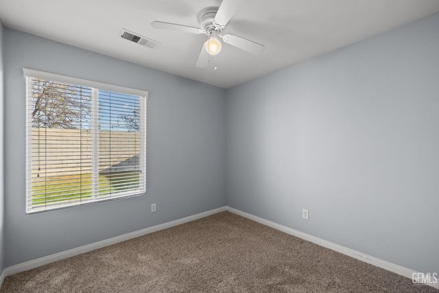 5918 Potenza Lane, Bakersfield, CA 93308