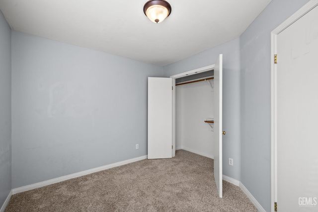 5918 Potenza Lane, Bakersfield, CA 93308