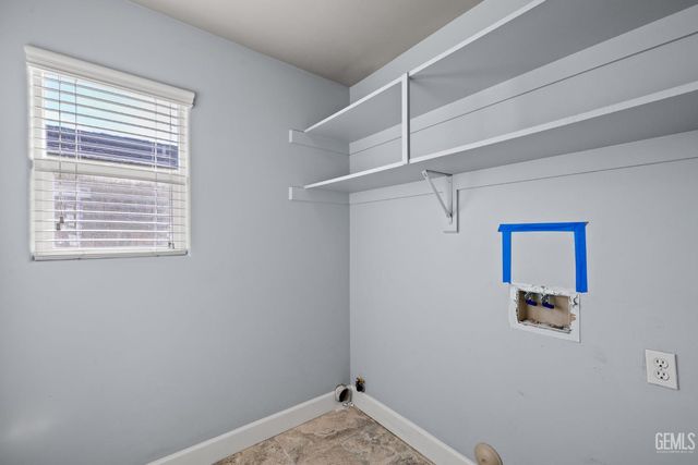 5918 Potenza Lane, Bakersfield, CA 93308