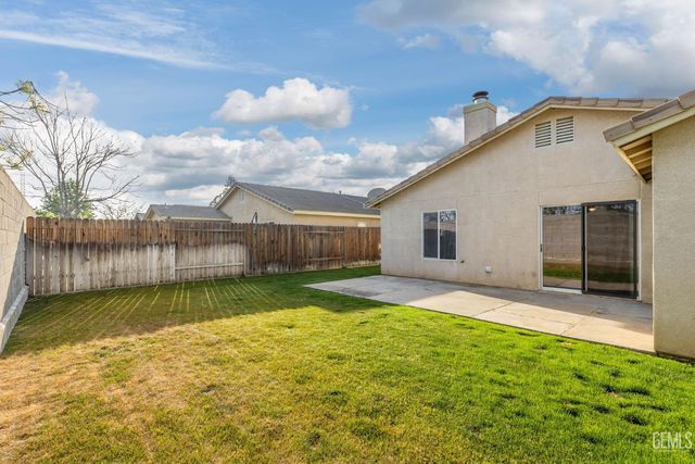 5918 Potenza Lane, Bakersfield, CA 93308