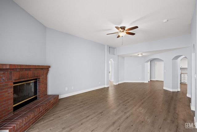 5918 Potenza Lane, Bakersfield, CA 93308