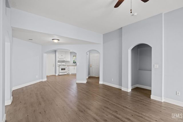 5918 Potenza Lane, Bakersfield, CA 93308