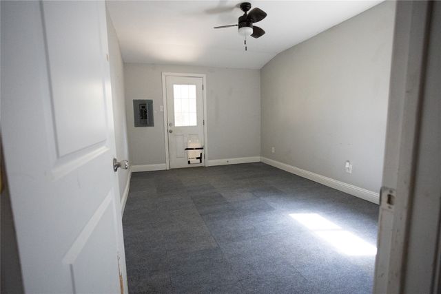 2121 San Jose, Fort Worth, TX 76112