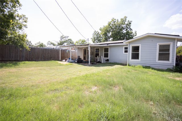 2121 San Jose, Fort Worth, TX 76112