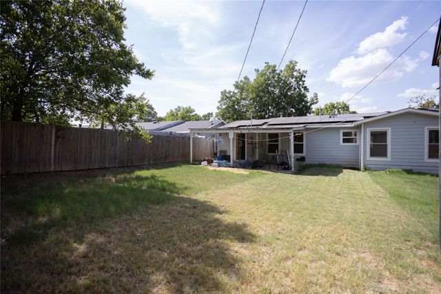 2121 San Jose, Fort Worth, TX 76112