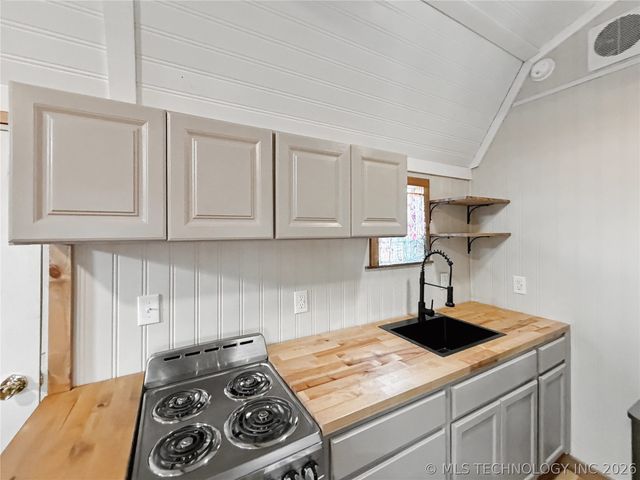 28276 S 547 Road, Park Hill, OK 74451