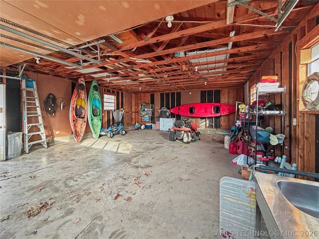 28276 S 547 Road, Park Hill, OK 74451