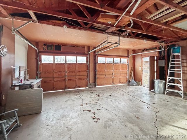 28276 S 547 Road, Park Hill, OK 74451