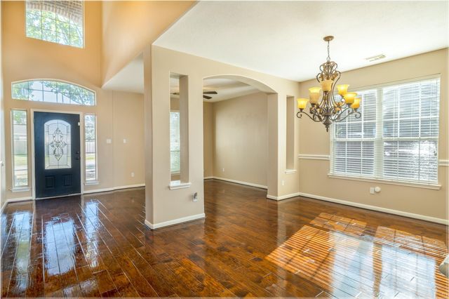 3002 Ivydale Road, Pearland, TX 77581