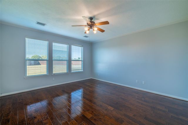 3002 Ivydale Road, Pearland, TX 77581