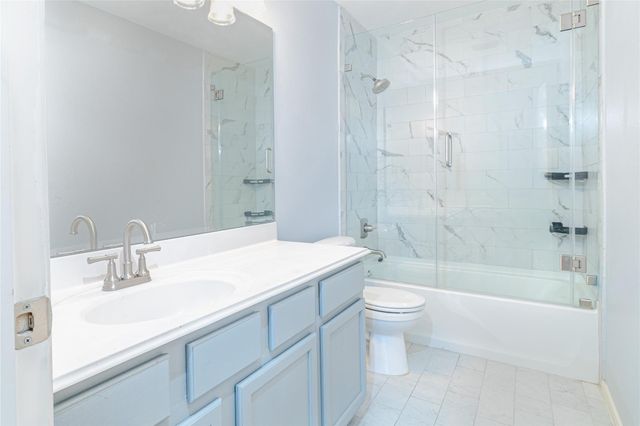 3002 Ivydale Road, Pearland, TX 77581