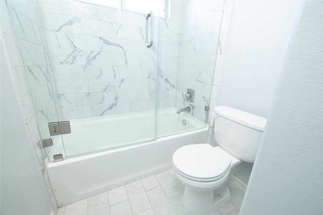 3002 Ivydale Road, Pearland, TX 77581