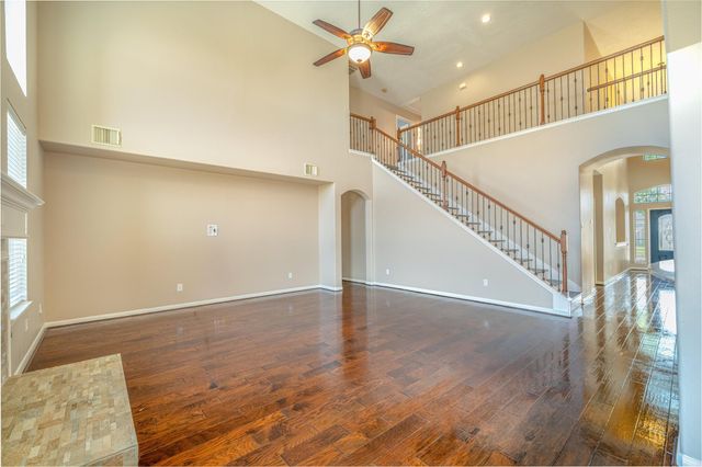 3002 Ivydale Road, Pearland, TX 77581