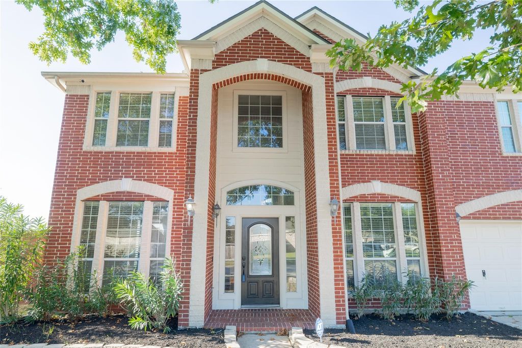 3002 Ivydale Road, Pearland, TX 77581