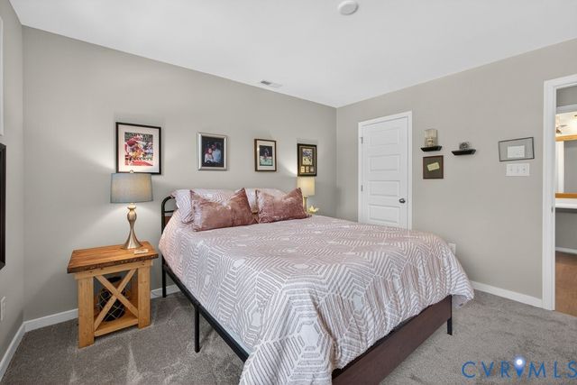 7669 Leeds Castle Ln, New Kent, VA 23124