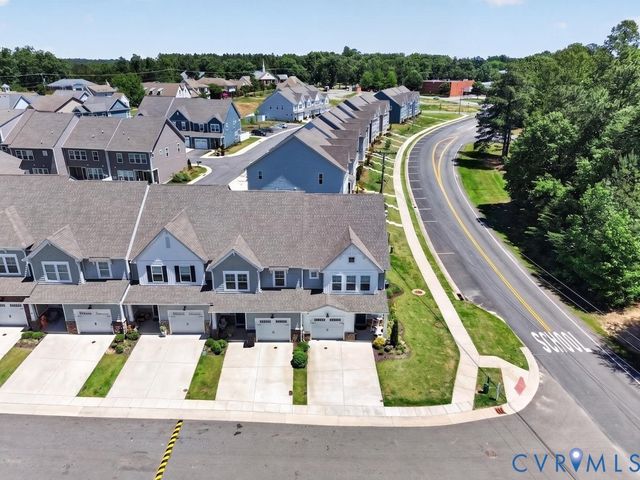 7669 Leeds Castle Ln, New Kent, VA 23124