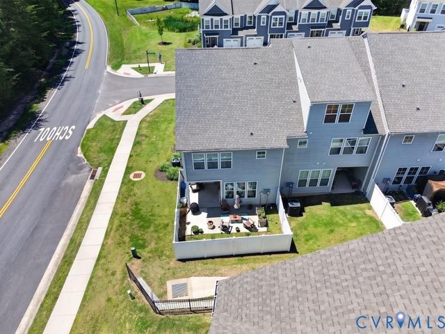 7669 Leeds Castle Ln, New Kent, VA 23124