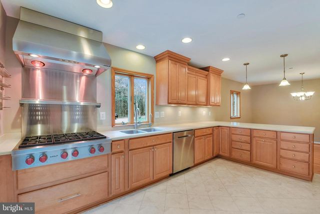 7715 PARADISE BEACH RD, Pasadena, MD 21122