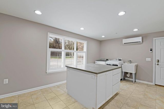 7715 PARADISE BEACH RD, Pasadena, MD 21122