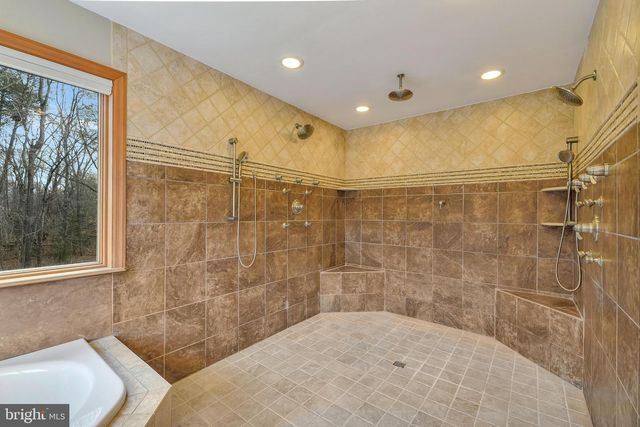 7715 PARADISE BEACH RD, Pasadena, MD 21122