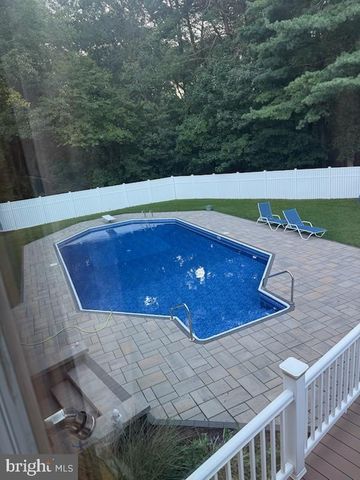 7715 PARADISE BEACH RD, Pasadena, MD 21122