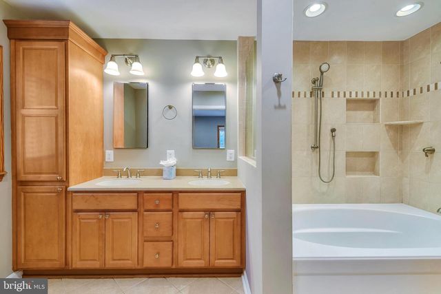 7715 PARADISE BEACH RD, Pasadena, MD 21122