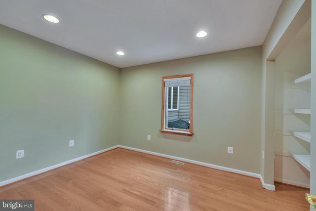 7715 PARADISE BEACH RD, Pasadena, MD 21122