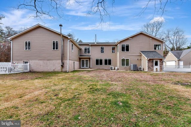 7715 PARADISE BEACH RD, Pasadena, MD 21122