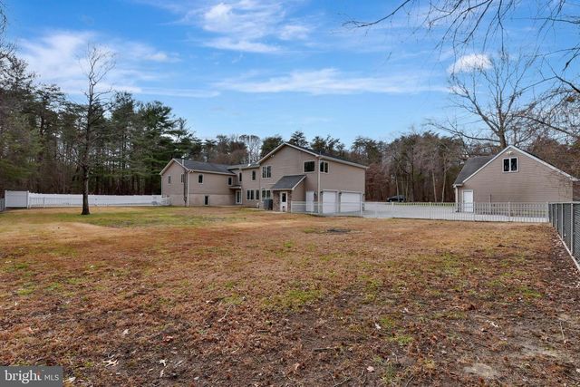 7715 PARADISE BEACH RD, Pasadena, MD 21122