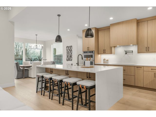 12313 Ne 66TH Ct, Vancouver, WA 98686