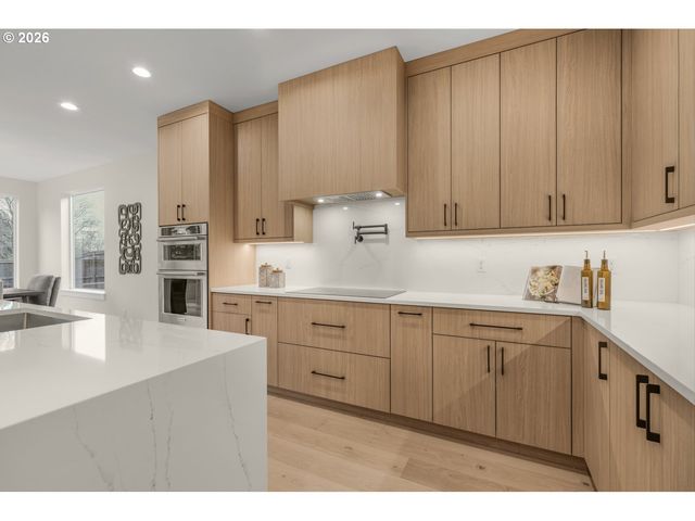 12313 Ne 66TH Ct, Vancouver, WA 98686