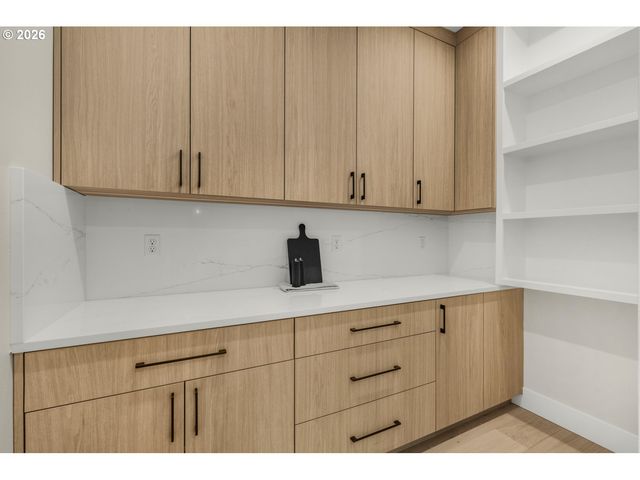 12313 Ne 66TH Ct, Vancouver, WA 98686