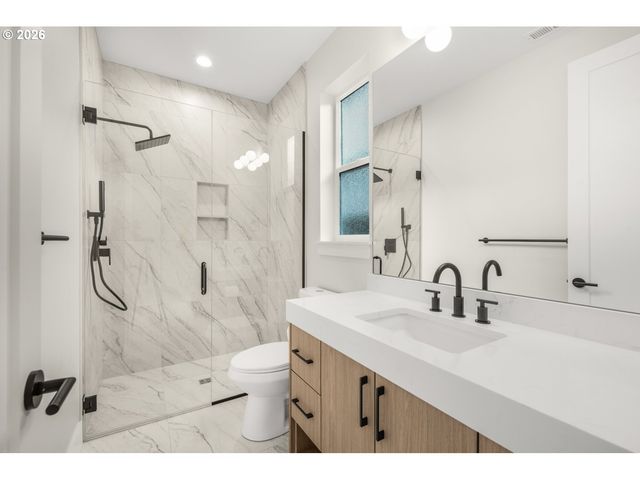 12313 Ne 66TH Ct, Vancouver, WA 98686